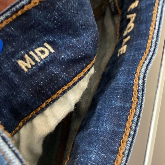 American eagle midi- medium wash- Size 2 - Picture 6 of 7